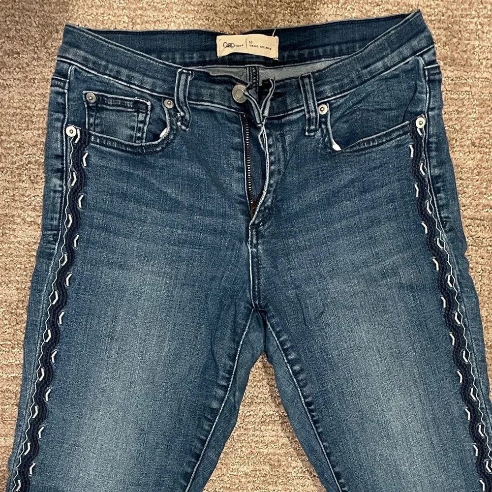 Embroidered Gap Skinny Jeans - Picture 1 of 4